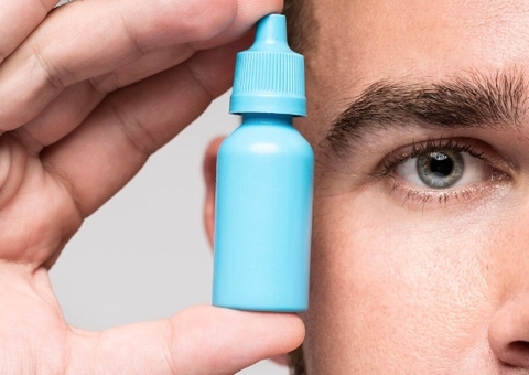 Mulher é acusada de tentar envenenar o marido com colírio 