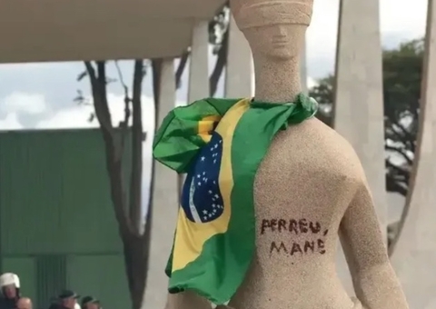 STF aceita denúncia contra mulher que pichou 'Perdeu, mané' em estátua da Corte