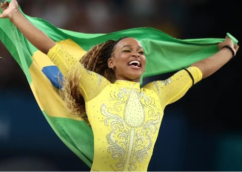 Rebeca Andrade terá collant usado em Paris exibido no museu Olímpico de Los Angeles