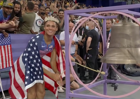 Sydney McLaughlin-Levrone bate recorde mundial e se torna bicampeã Olímpica