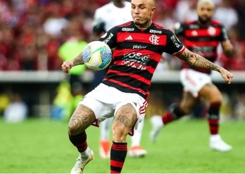 Everton Cebolinha faz cirurgia para corrigir lesão no tendão