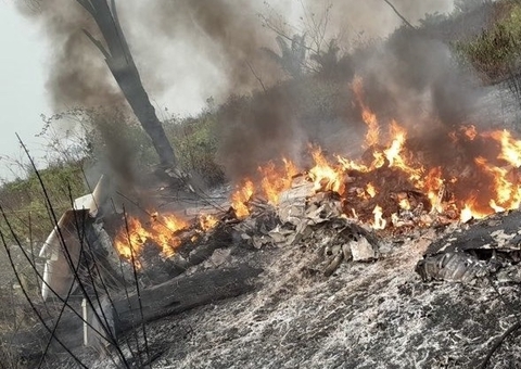Vídeo: Avião cai em fazenda no Mato Grosso; empresário e netos estavam a bordo