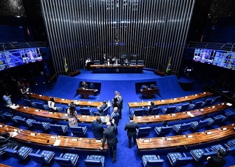 Senado aprova PEC da Anistia, tira verba reservada para negros e perdoa partidos
