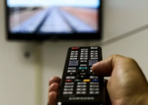 Propaganda eleitoral está liberada, mas horário em rádio e TV só começa dia 30