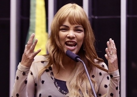 Condenada a 50 anos de prisão, Flordelis consegue reduzir pena; saiba mais