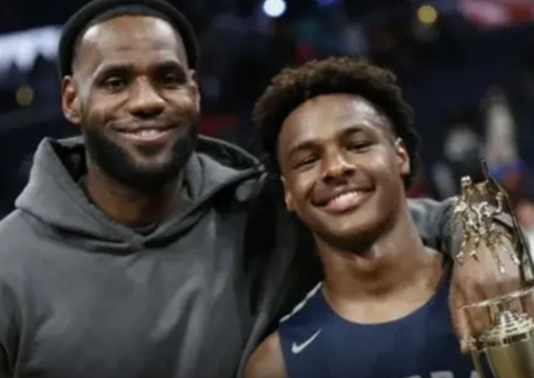 Vídeo: LeBron James impõe regra para o filho no Lakers: "Não pode me chamar de pai"