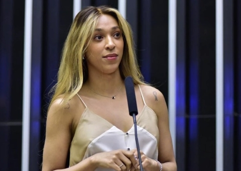1ª mulher trans no Congresso, Erika Hilton é eleita melhor deputada federal do Brasil 