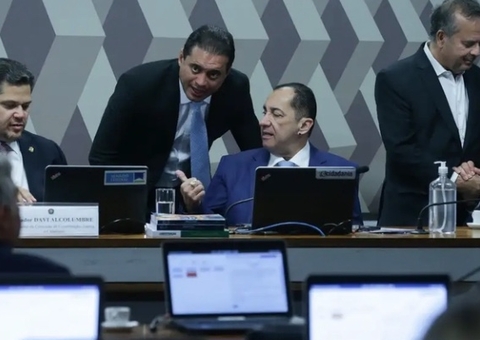 Senado deixa para depois das eleições projeto que muda Lei da Ficha Limpa