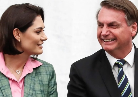 Governo é condenado a pagar indenização ao casal Bolsonaro no caso dos móveis 'desaparecidos'
