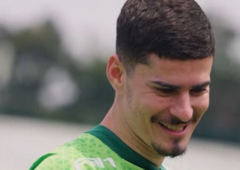 Rômulo comenta adaptação no Palmeiras e destaca resiliência do grupo: "Mente forte"