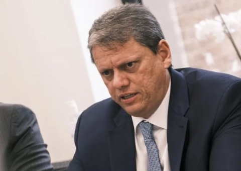 Golpistas usam IA para recriar voz do governador Tarcísio de Freitas e aplicar golpe