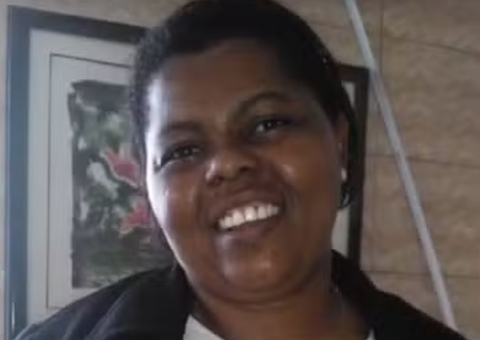 Mulher de 44 anos morre eletrocutada ao tirar roupas de máquina de lavar