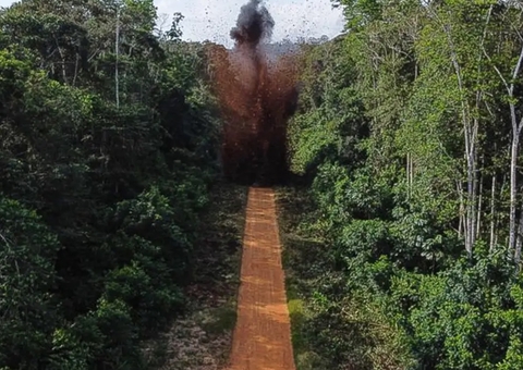 Governo destrói pista de pouso clandestina na Terra Yanomami