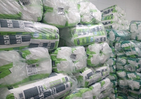 Governo do Amazonas entrega fraldas e medicamentos para pacientes assistidos pelo Melhor em Casa