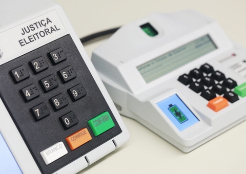 Eleições 2024: Urnas eletrônicas terão tradutor de Libras no dia da votação