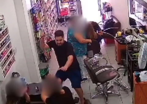 Homem que matou ex-companheira a facadas dentro de salão é preso