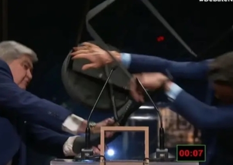 Pablo Marçal processa Datena após cadeirada e pede R$ 100 mil