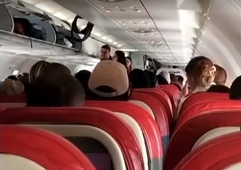 Mulher é presa suspeita de injúria racial contra passageiros de voo