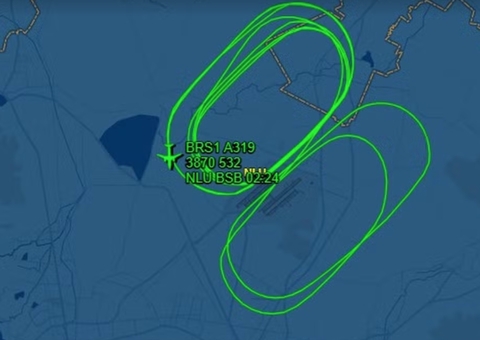 Avião com presidente Lula pousa no México após apresentar problema técnico