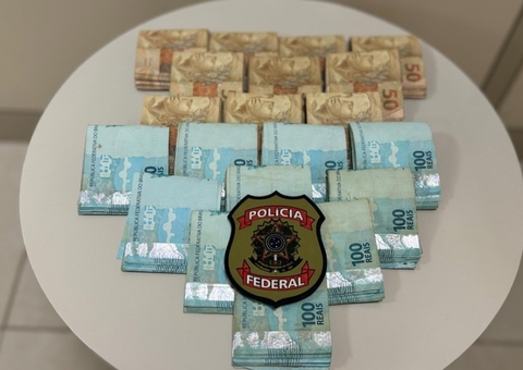 Assessora e parlamentar são apreendidos com R$ 20 mil pela PF em Manaus