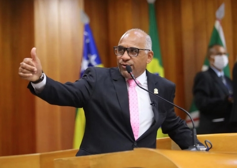 Prefeito demite quase 2 mil funcionários da prefeitura após perder eleição