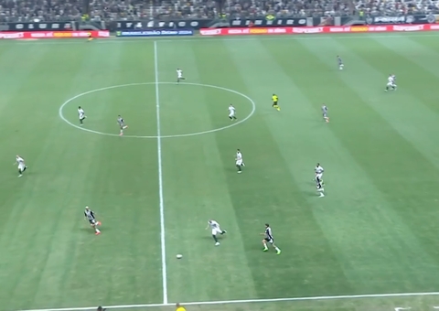 Atlético-MG vence Grêmio por 2 a 1 em jogo atrasado do Brasileirão