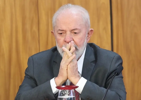 'Todo mundo teve tempo de repensar sua vida', diz Lula sobre pane em avião no México