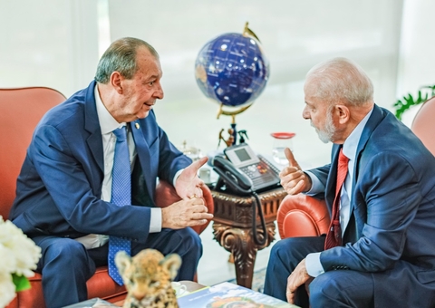 Omar Aziz se reúne com Lula para discutir ações de combate à seca no Amazonas