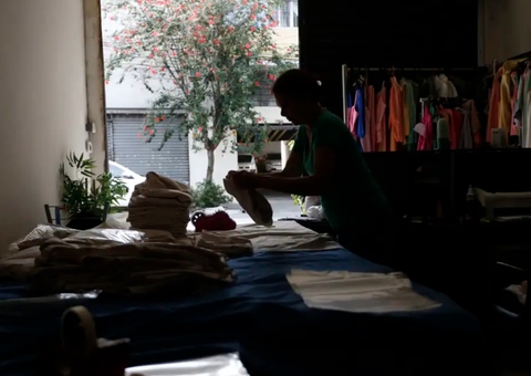 Apagão chega ao 5º dia com 100 mil imóveis sem luz em SP