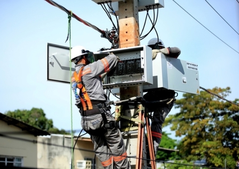 Câmara aprova urgência de PL que autoriza prefeitura fiscalizar concessionárias de energia