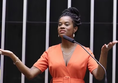 Deputada federal denuncia ameaças de morte e mensagens racistas: 'Macaca preta do cabelo duro' 
