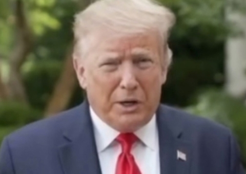 Trump diz que invasão ao Capitólio foi 'ato de amor' de apoiadores