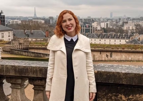 Influencer brasileira morre atropelada em faixa de pedestres em Paris