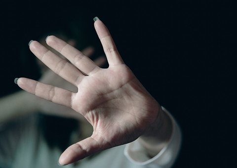  Mulher é estuprada após pegar carona em moto; suspeito é preso