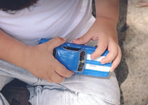  Madrasta é presa suspeita de espancar enteado de 3 anos até a morte 