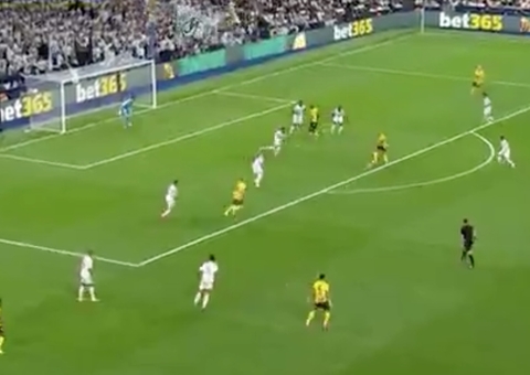 Vinicius Junior faz três, e Real vira sobre o Dortmund com cinco gols em meia hora