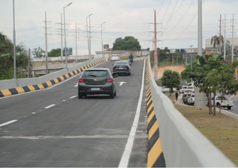 Prefeitura inaugura viaduto que dá acesso à Avenida das Torres