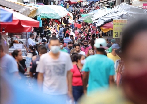 Mais brasileiros vivem sozinhos e casais evitam ter filhos, mostra IBGE