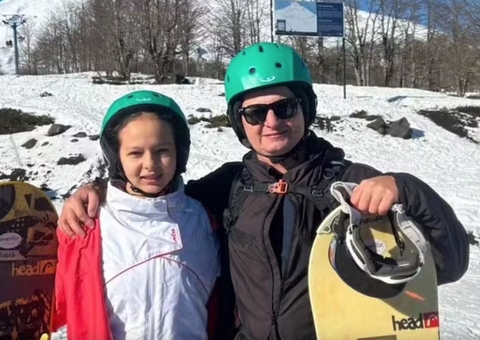 Pai e filha de 13 anos são encontrados mortos dentro de casa