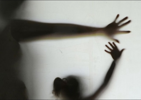 Polícia investiga abuso sexual de criança de 4 anos dentro de escola