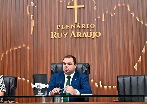Roberto Cidade é eleito presidente da Aleam após STF exigir nova votação