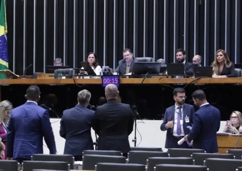 Câmara aprova projeto que criminaliza gravar nudez sem consentimento