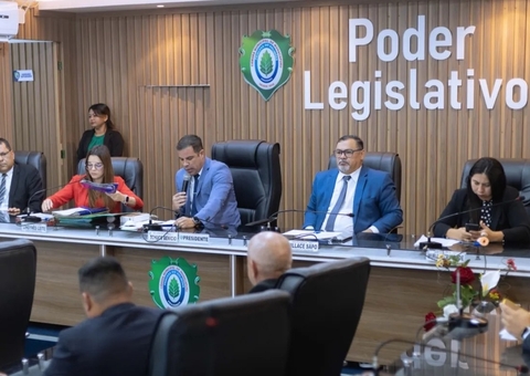 Vereadores de Manacapuru aprovam aumento e dobram o próprio salário para 2025