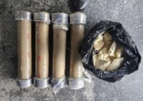 Mulher é presa ao tentar enviar mais de 5 kg de drogas para Manaus