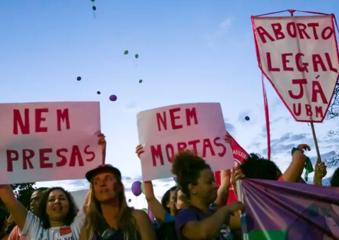 Comissão da Câmara analisa PL que proíbe aborto em qualquer situação 