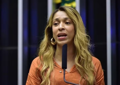 Pressão nas redes sociais faz número de assinaturas para PEC sobre escala 6x1 subir para 134