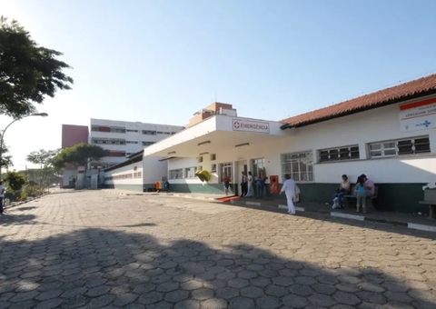 Crianças são atacadas por pitbulls enquanto brincavam em parquinho