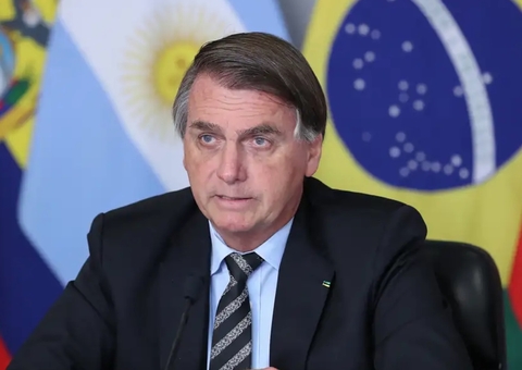 Bolsonaro retorna a Brasília após ser indiciado por tentativa de golpe