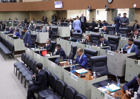 Vereadores de Manaus propõem aumento do próprio salário para R$ 26 mil, com direito a 13º 