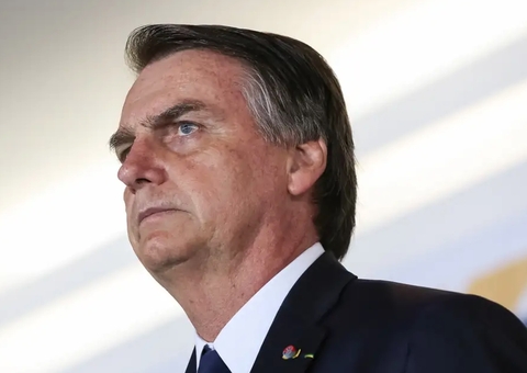 Indiciado pela PF, Bolsonaro diz não descartar refúgio em embaixada